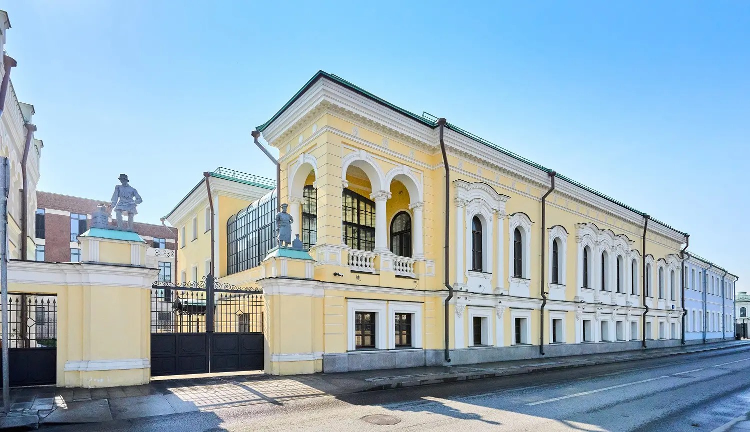 Массивные стены и своды